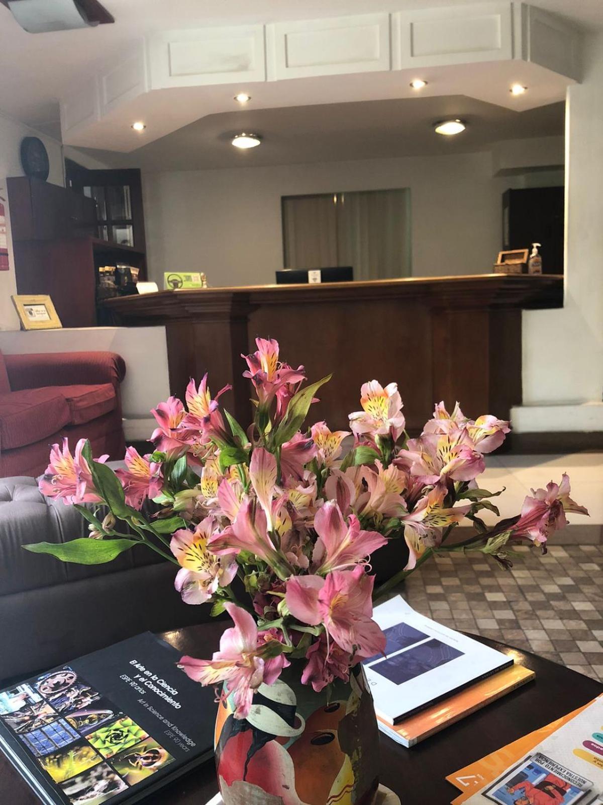 Filatelia Suites & Travel กีโต ภายนอก รูปภาพ