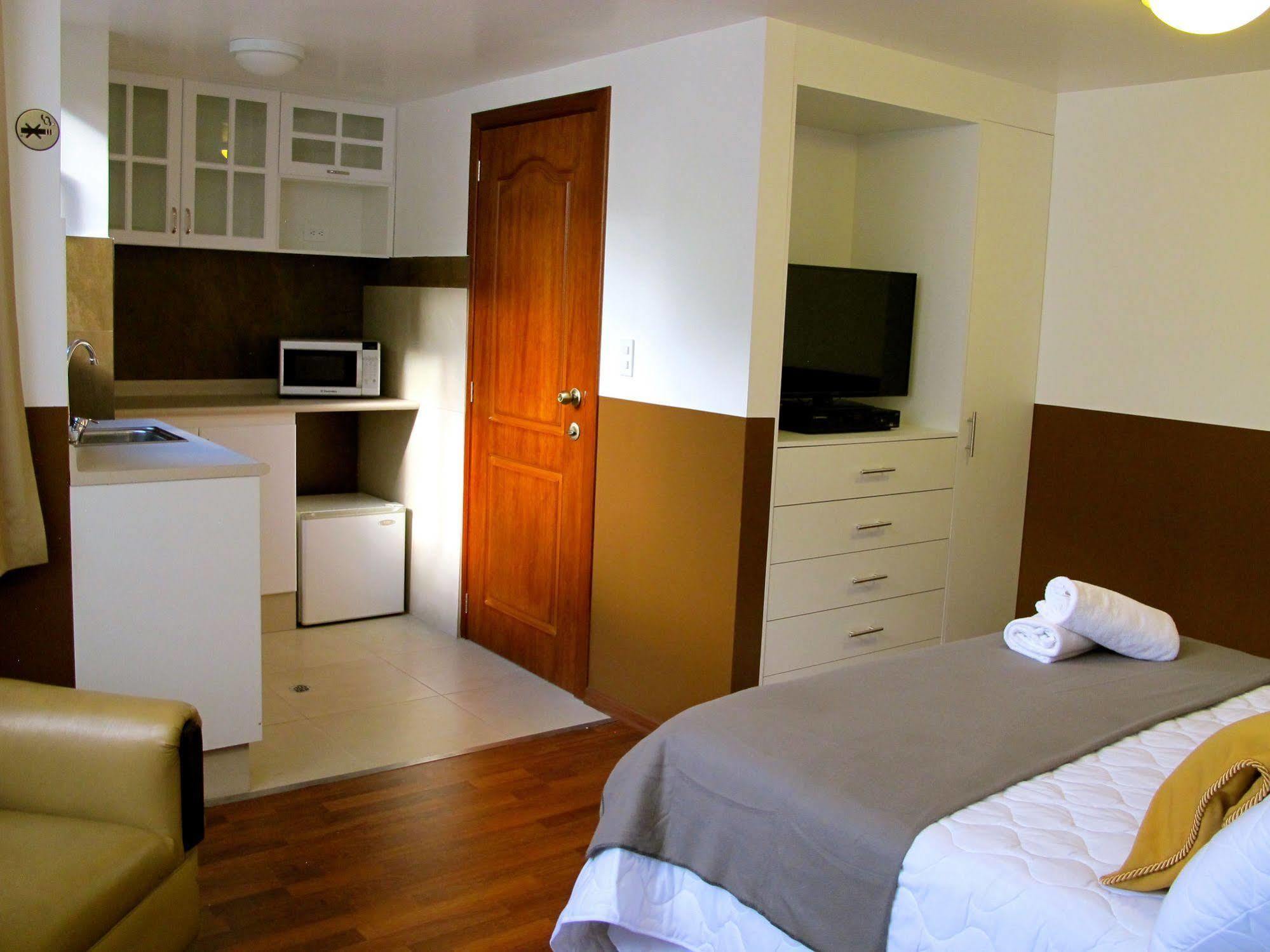 Filatelia Suites & Travel กีโต ภายนอก รูปภาพ